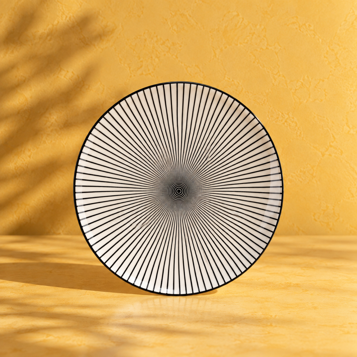 Dinner Plate – Monochrome Sunburst